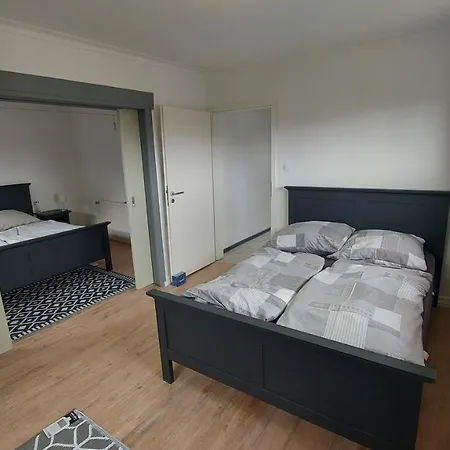 度假居 Am Oland 比苏姆